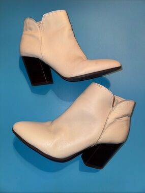 Aldo Ivory Taupe Genuine Leather Stacked Heel Boots Booties Size 9